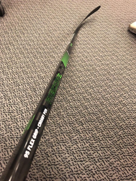 Senior Left HandCCM RibCor Trigger 4 PRO P29 Pattern 95 Flex Hockey Stick