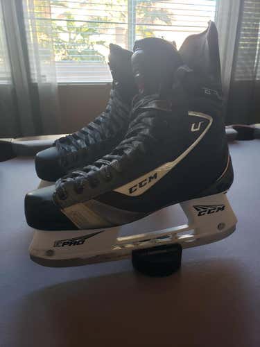 CCM U+ Crazy Light Hockey Skates Size 10.5 D, EXCELLENT