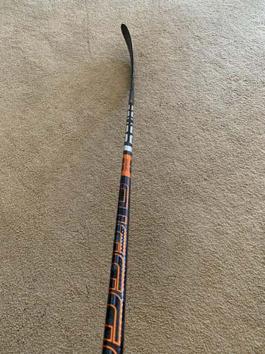 Bauer Vapor ADV Pro Stock Stick 82 flex P28
