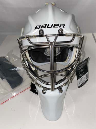 White Senior Bauer 960  Goalie Mask