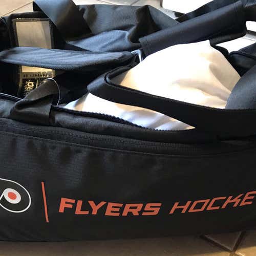 New Philadelphia Flyers Pro Team Issued Coaches/ Duffle Bag