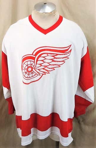 Vintage 90's CCM Detroit Red Wings (XL) Retro NHL Hockey Knit White Road Jersey