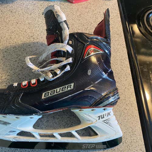 Senior Bauer Vapor 1X 2.0 Regular Width  Size 7 Hockey Skates