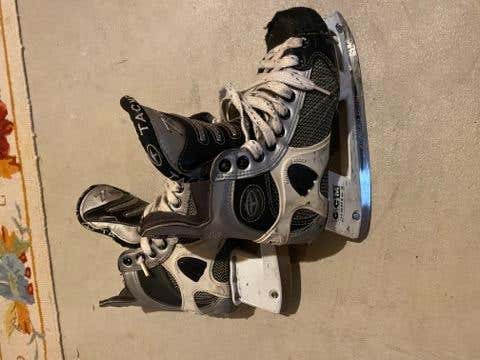 Junior Used CCM Tacks Hockey Skates Size 4