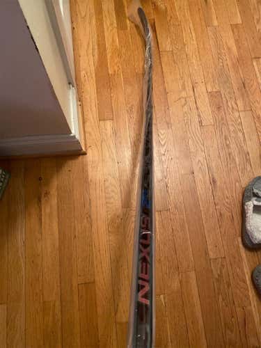 Senior Right Handed Nexus 2N Pro Toe Pattern  Hockey Stick