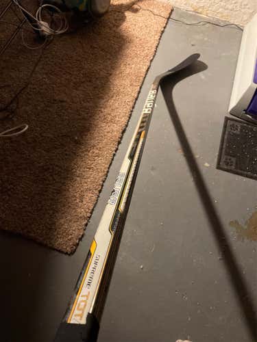 Senior Right Handed TotalOne Mid Pattern  Hockey Stick