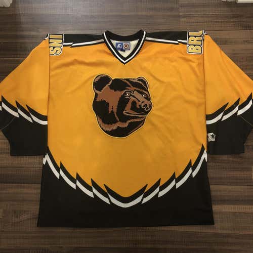 Boston Bruins Pooh Bear Jersey L