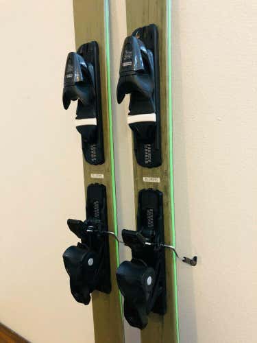 2020 Rossignol Smash 7 Skis 160 cm. Look Demo Bindings VERY NICE!!!