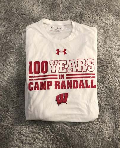 Under Armour  Wisconsin Badgers Shirt