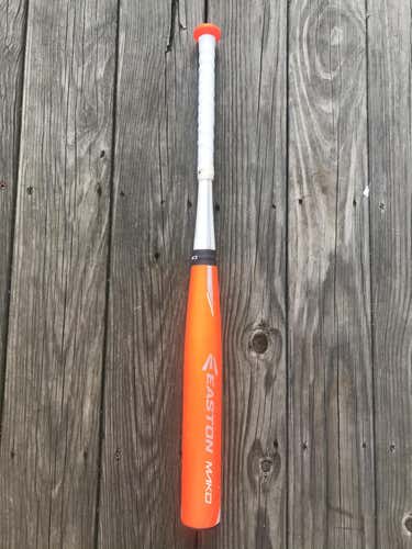 Kid Pitch (9YO-13YO) 2015 Composite Mako (-11) 19 oz 30" Bat