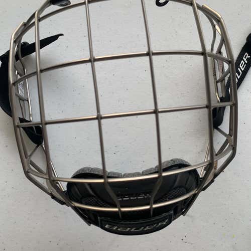 New Medium Bauer True Vision