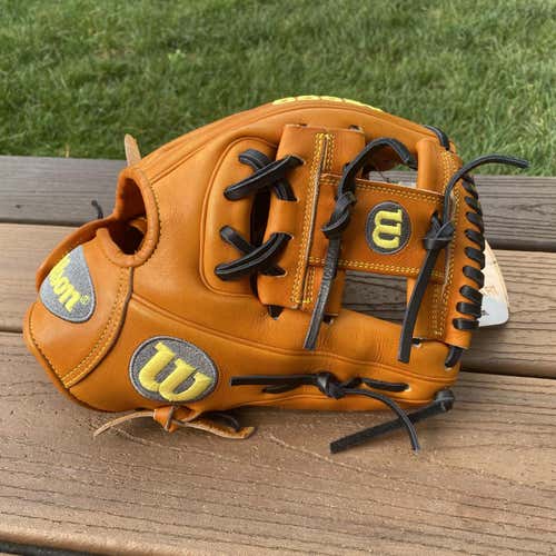 New Wilson A2000 11.5" DP15 Pedroia Fit Baseball Glove
