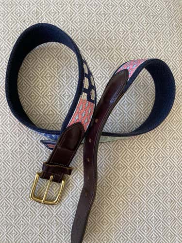 Vineyard Vines Men's 34 Belt LaCrosse design