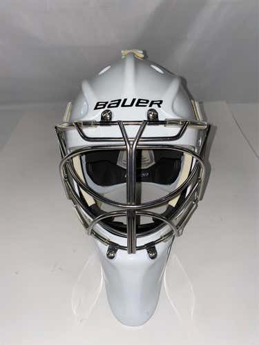 White Senior Bauer 960  Goalie Mask