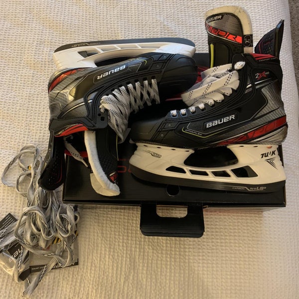 Senior Bauer 2X Pro Regular Width Size 7.5 Hockey Skates
