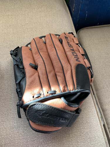 Brown  Infield Game Day 9" Baseball Glove