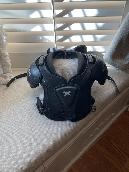 Used Medium Xenith Flyte Shoulder Pads