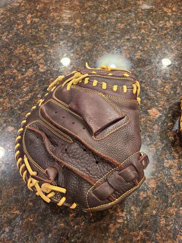 New Mizuno Right Hand Throw Catcher's Glove 33.5"