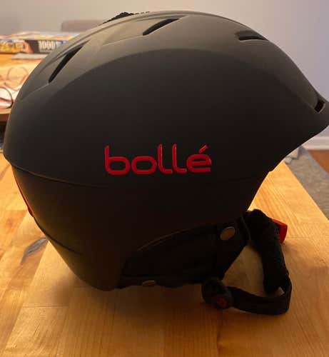 New XL Bolle Black Lightweight In-Mold Ski & Snowboard Helmet