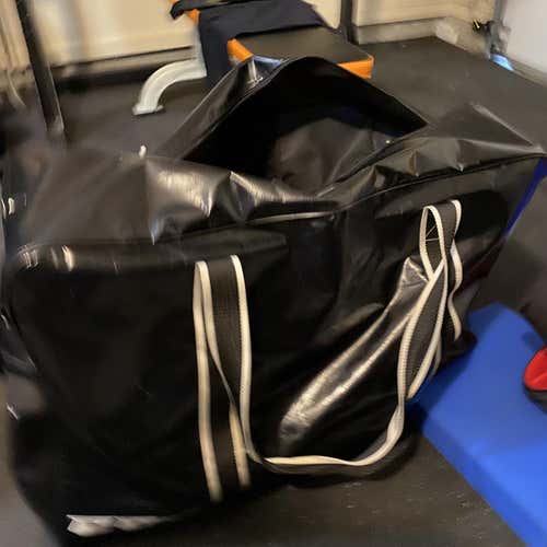 Used CCM pro Player Carry  Bag