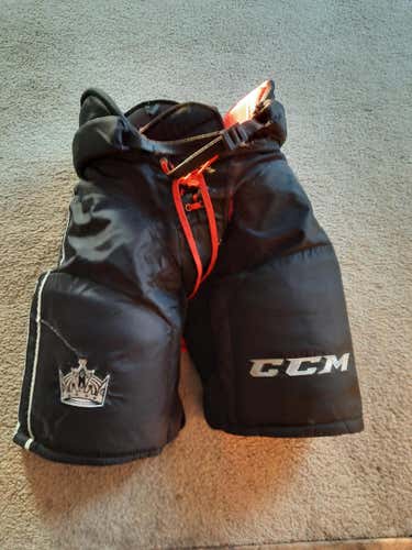 LA  Kings Medium CCM HP45 Hockey Pants Pro Stock