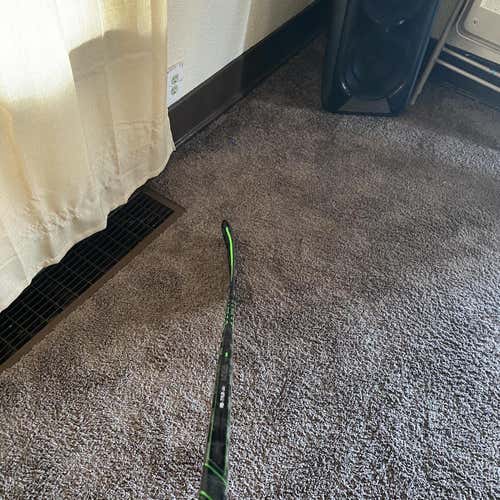 Senior Right Handed Nexus ADV Toe Pattern  Hockey Stick