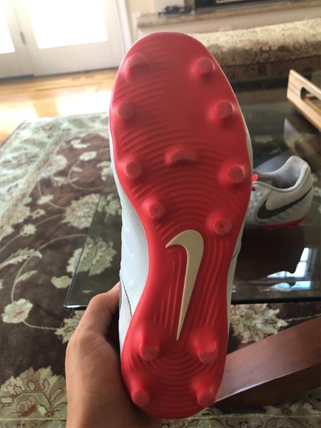 White Nike Tiempo Legend 7 Cleats