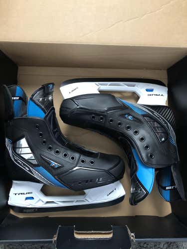 *New* True TF9 Hockey Skates Size 6W