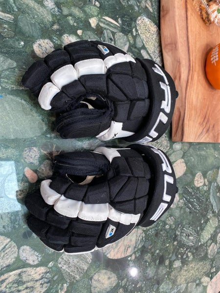 Black Senior True XC9 Gloves 14" Gloves