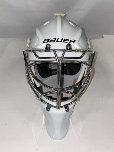 White Senior Bauer 960  Goalie Mask