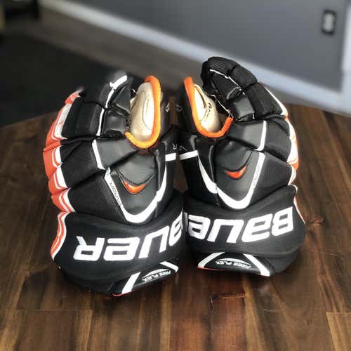 Bauer Vapor X7.0 13" Senior Black Gloves