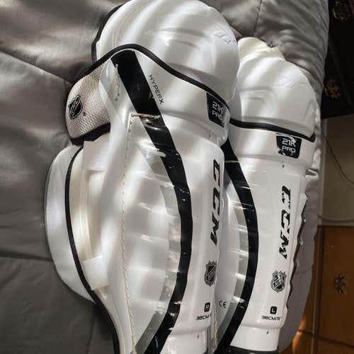 15” CCM 21K Pro Stock Pro Stock Shin Pads