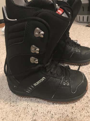 Men's Used Size 8.0 (Women's 9.0) Burton Freestyle Snowboard Boots Freestyle Medium Flex