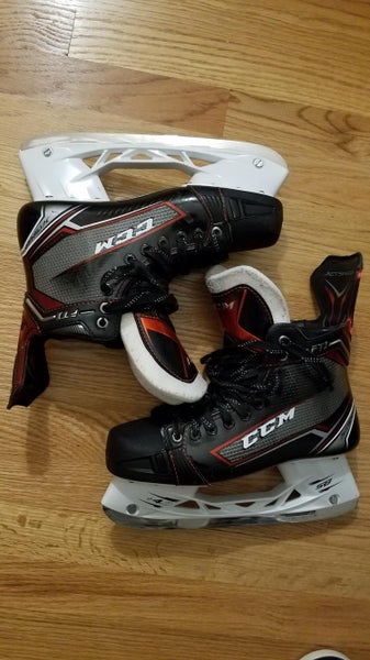 Like New! Used twice! Senior CCM JetSpeed FT1 Hockey Skates Regular Width Size 7.5 with upgrades!