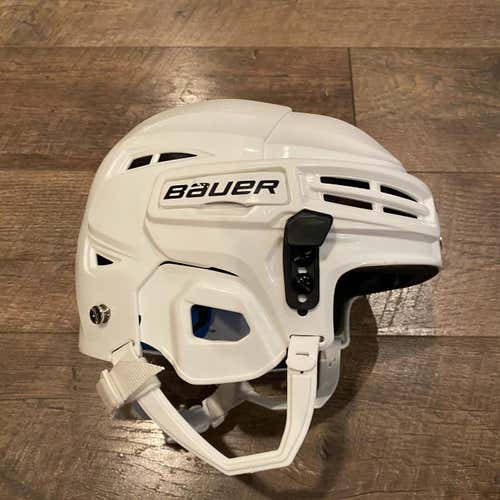 White Used Youth Bauer Prodigy  Helmet