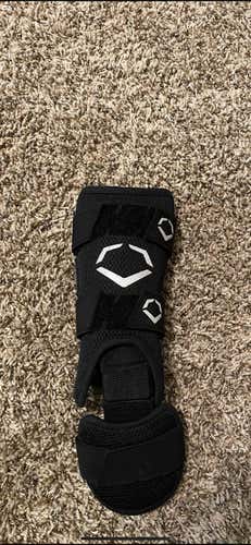 New Junior EvoShield Shin Guards