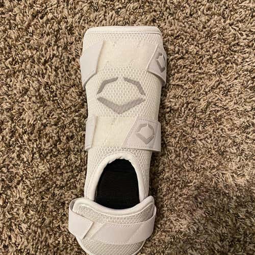 New Junior EvoShield Shin Guards