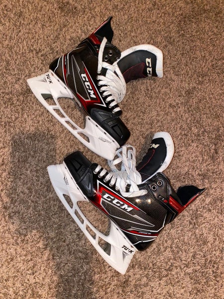 Senior CCM JetSpeed FT2 Regular Width Pro Stock Size 8 Hockey Skates
