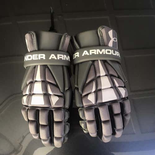 New Under Armour Arm Pads and Gloves