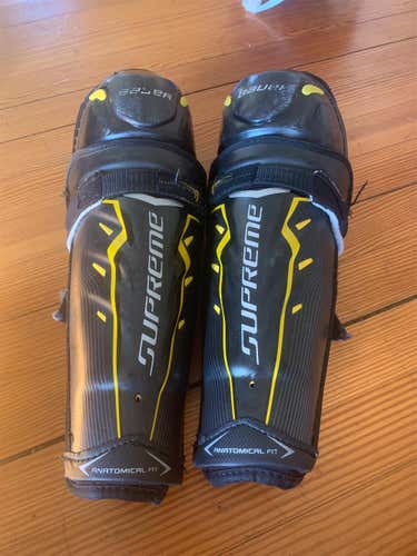 Junior Bauer Supreme TotalOne NXG Shin Pads