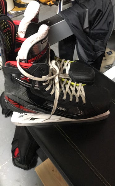 Senior Bauer Vapor 2X Regular Width Size 10.5 Hockey Skates
