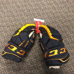 Blue Senior CCM Tacks 9080 14"  Gloves