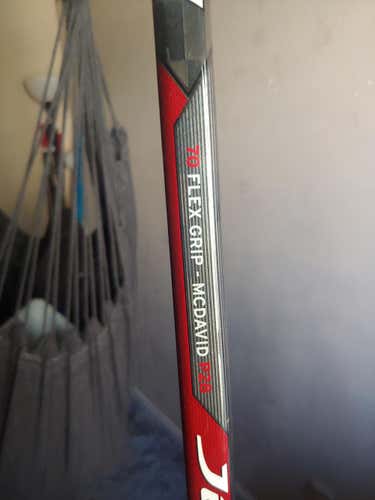 New Senior CCM Right Handed JetSpeed FT2 Hockey Stick Toe Pattern