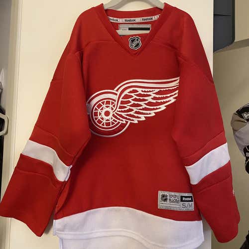 Red Youth Small / Medium Reebok Jersey