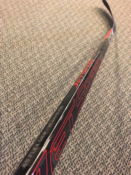 Senior Right Handed Jetspeed FT3 Pro P28 Pattern 85 Flex Hockey Stick