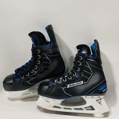 Junior Bauer Nexus Freeze Regular Width Size 5 Hockey Skates