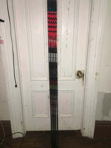 Senior Right Handed Vapor FlyLite Mid Pattern Pro Stock Hockey Stick