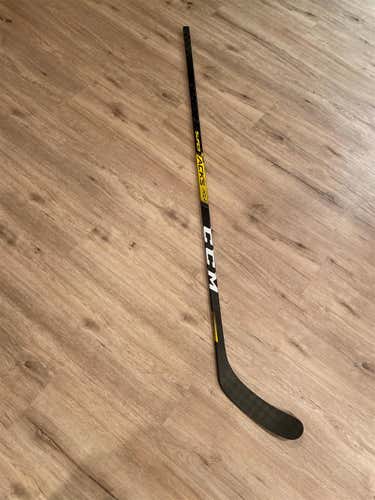 Senior Left Hand Super Tacks AS2 Hossa (Toe) Pro Pattern Pro Stock Hockey Stick