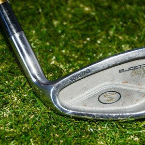 King Cobra 	Oversize 	4 Iron 	Right Handed 	38.25"	Graphite	Stiff	New Grip