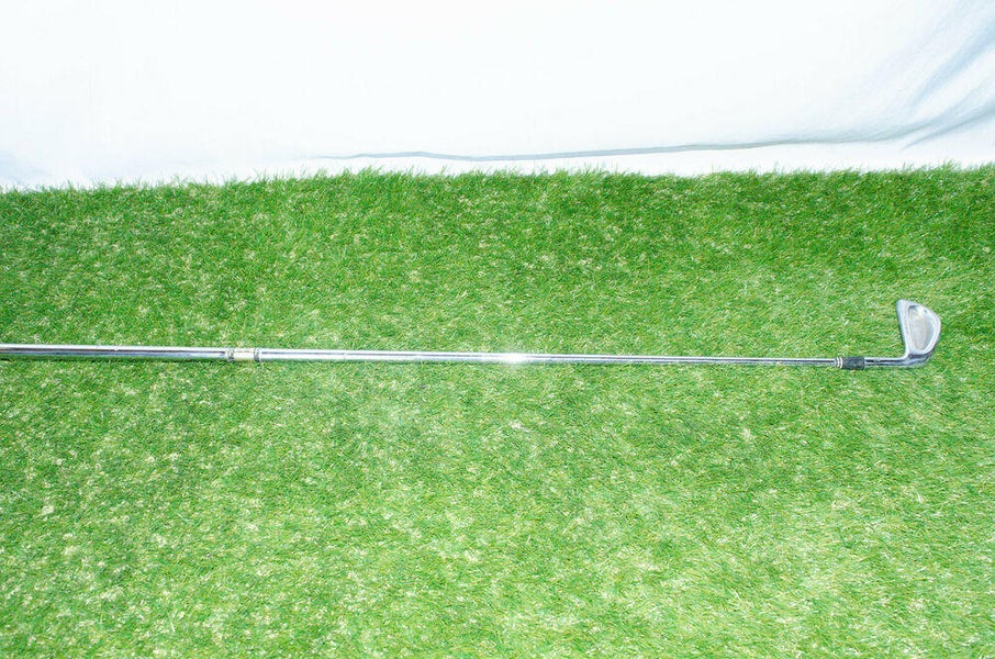 Cleveland	Tour Action 3	4 Iron 	Right Handed	39"	Steel 	Stiff	New Grip